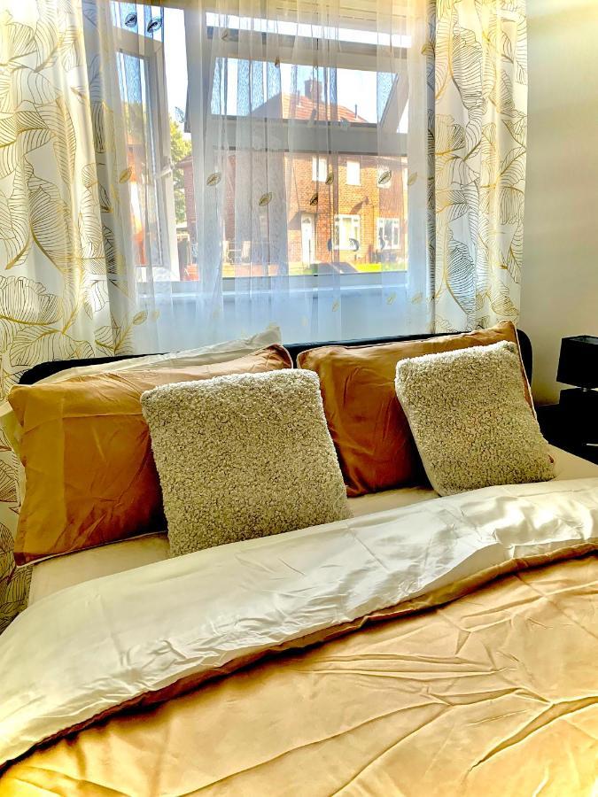 Double Room Bentilee Bucknall  Экстерьер фото